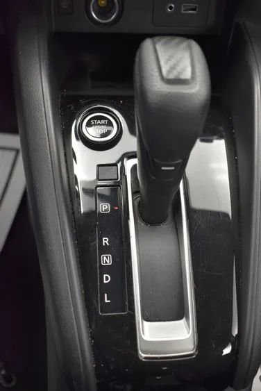 Used 2025 Nissan Versa SV FWD image 32