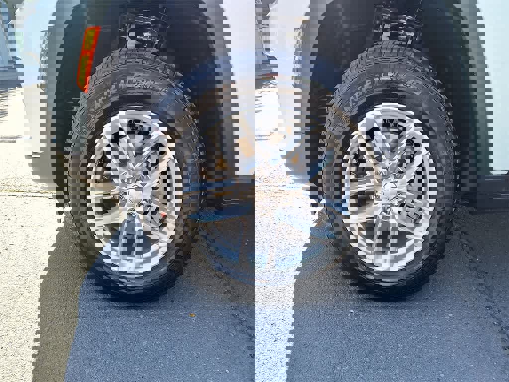 New 2025 Jeep Grand Cherokee Laredo X w/ Luxury Tech Group I image 10