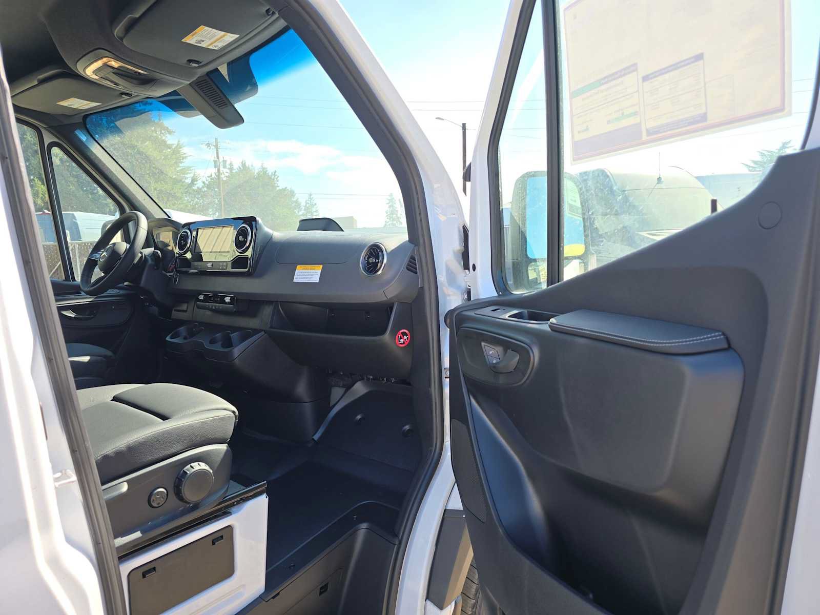 New 2026 Mercedes-Benz Sprinter 2500 image 10