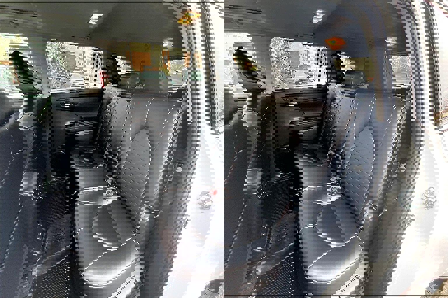 Used 2023 Toyota Highlander XLE image 25