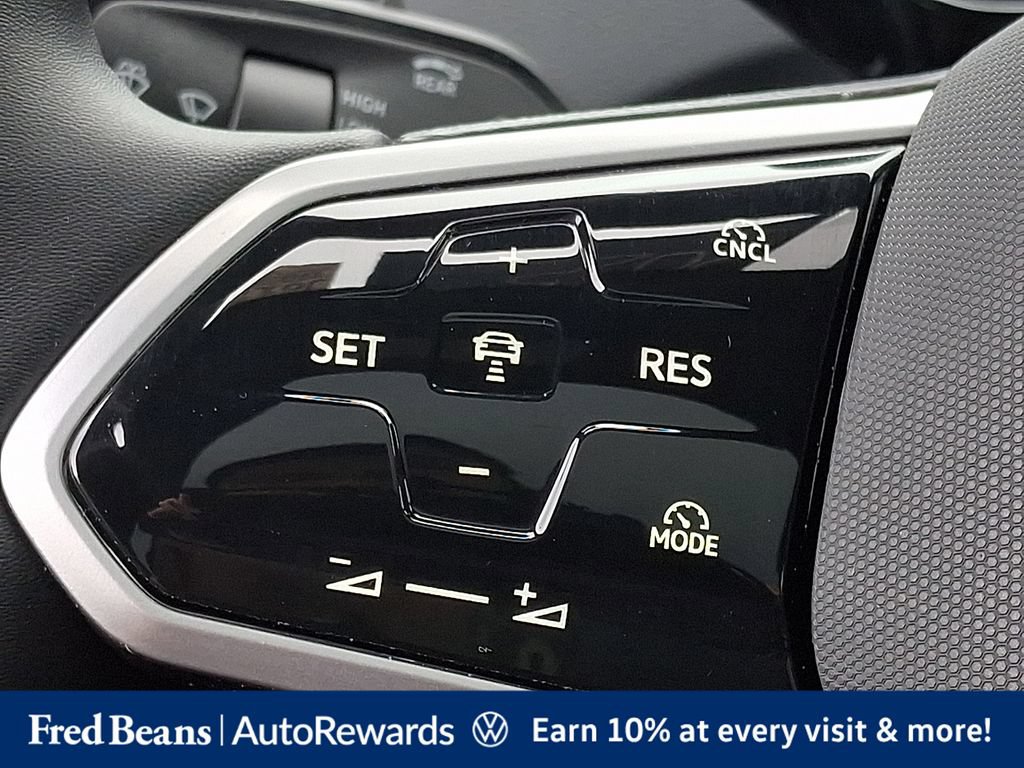 Certified 2025 Volkswagen ID.4 Pro S AWD/4WD image 28