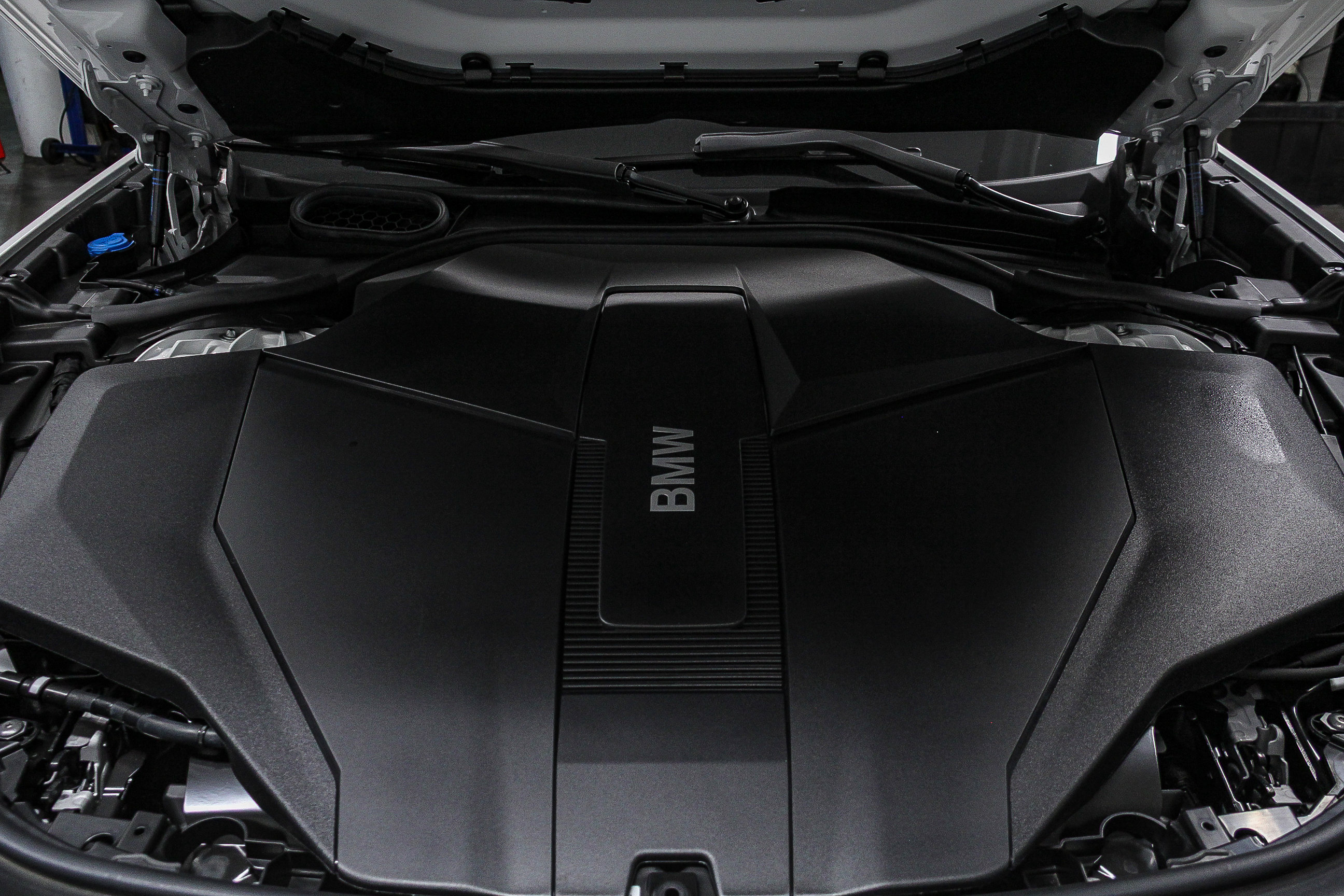 Used 2025 BMW i7 xDrive60 image 27