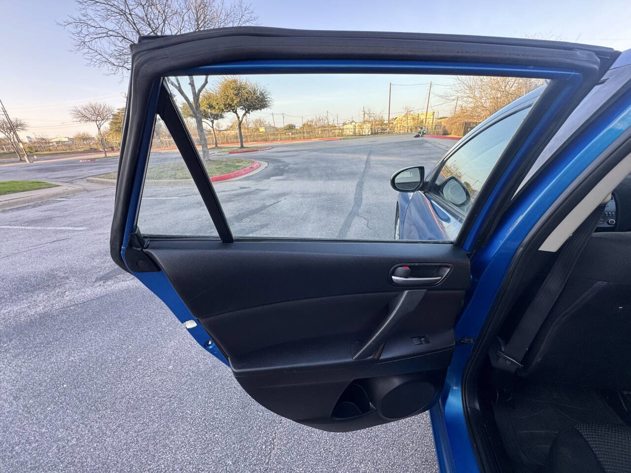 Used 2012 MAZDA MAZDA3 i Touring image 20