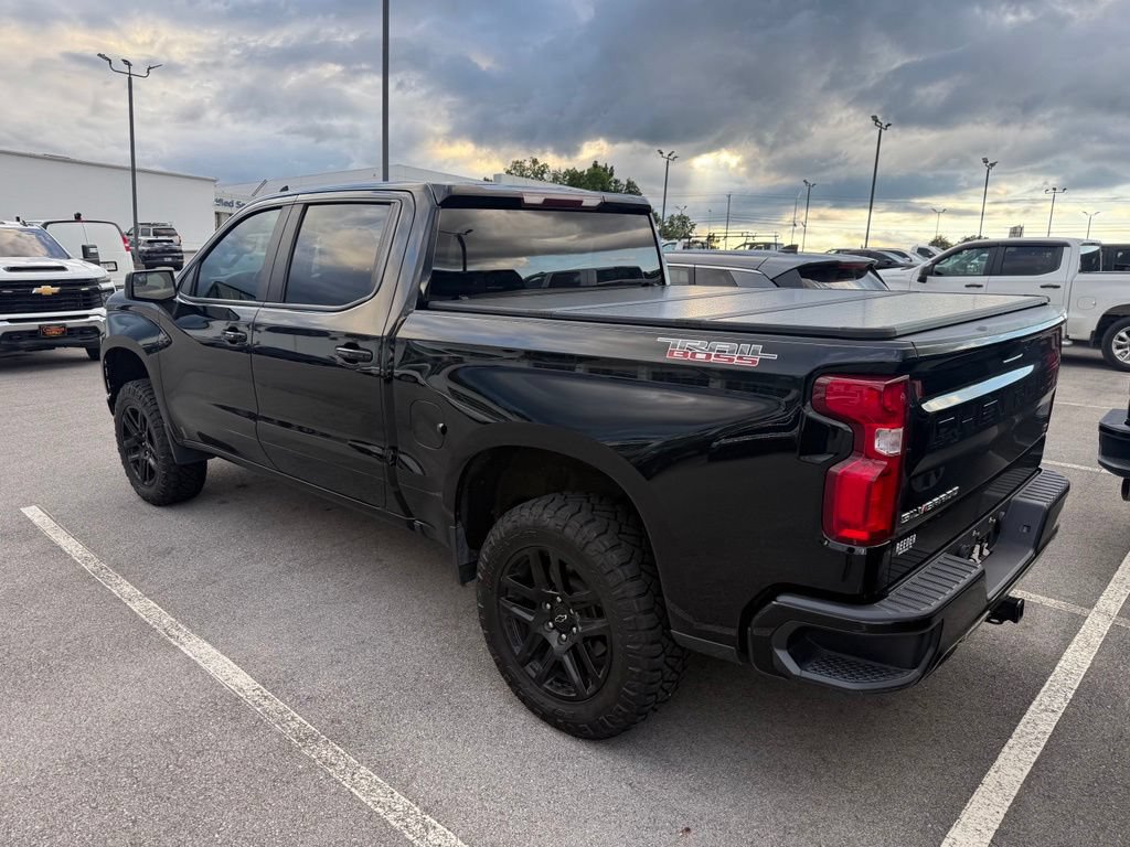 Used 2021 Chevrolet Silverado 1500 LT Trail Boss w/ Bed Protection Package AWD/4WD image 4