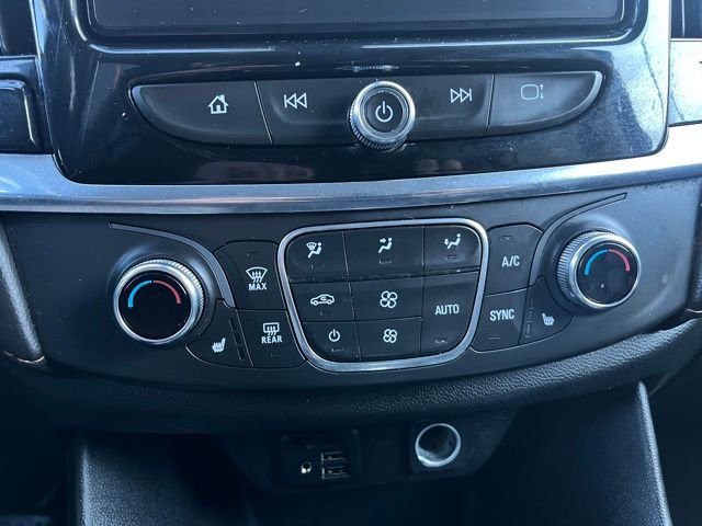 Used 2020 Chevrolet Traverse RS image 11