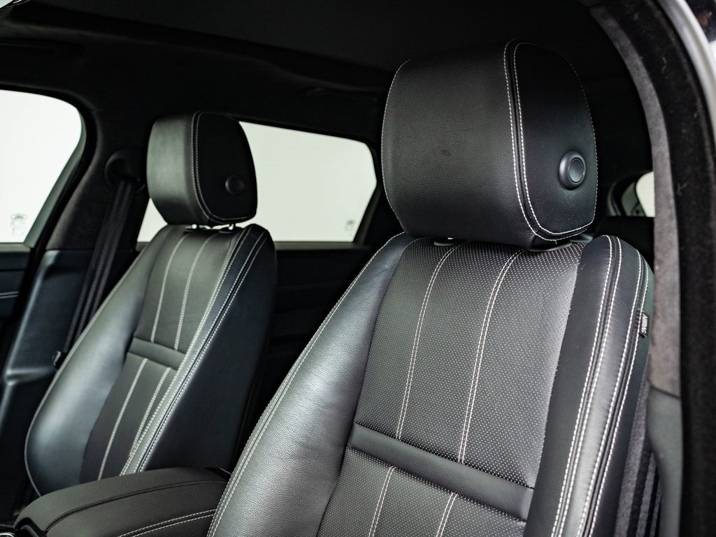 Used 2022 Land Rover Range Rover Velar R-Dynamic S image 24