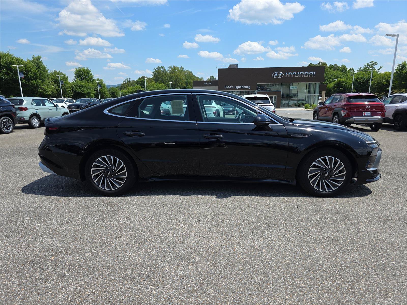 Certified 2025 Hyundai Sonata SEL FWD image 3