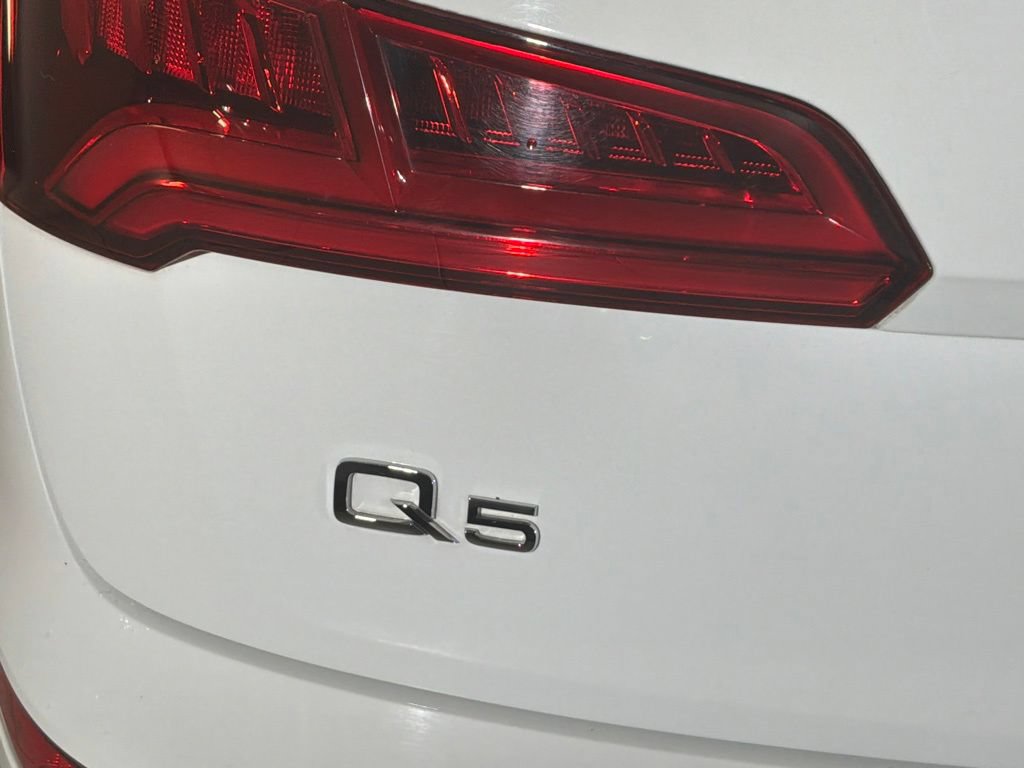 Used 2018 Audi Q5 2.0T Premium Plus w/ Convenience Package AWD/4WD image 26