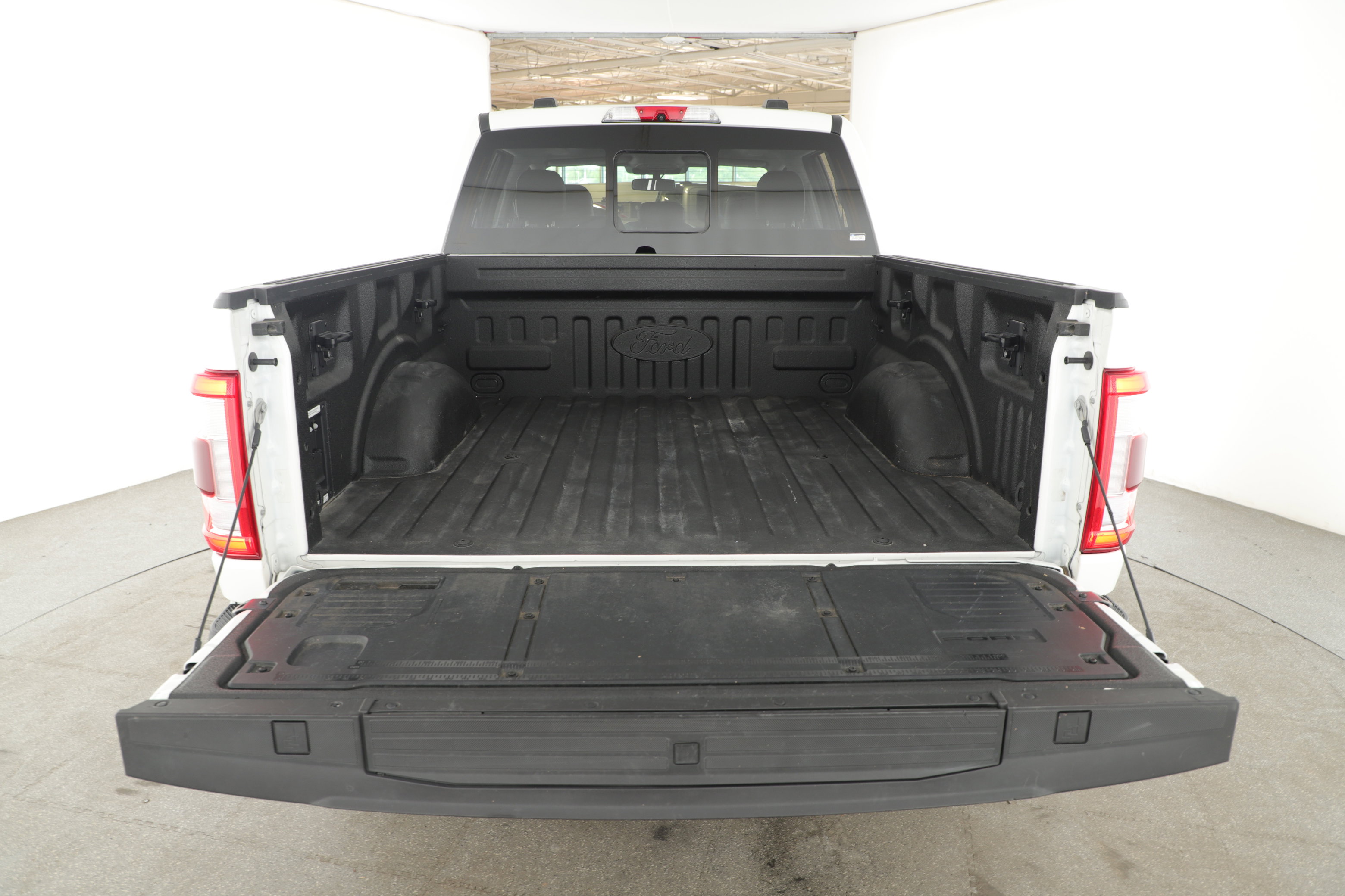 Used 2021 Ford F150 Lariat w/ Equipment Group 502A High AWD/4WD image 5