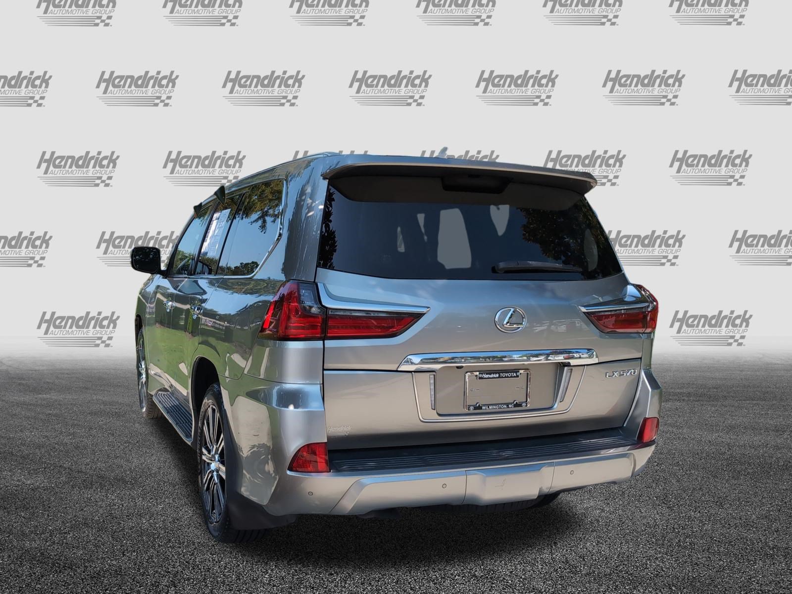 Certified 2020 Lexus LX 570 4WD w/ Luxury Package image 8