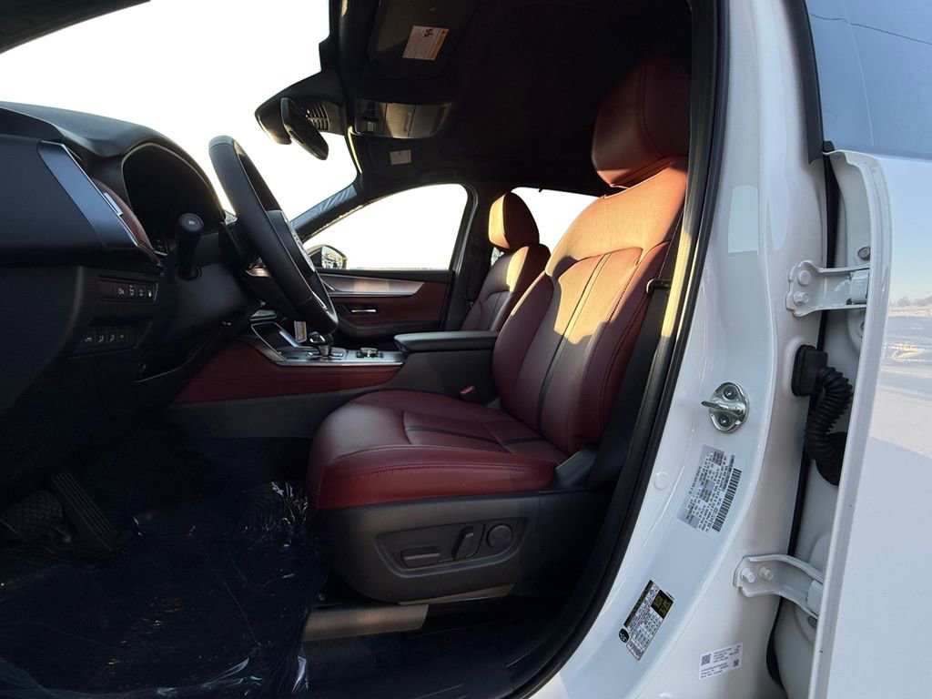 New 2025 MAZDA CX-70 Plug-In Hybrid w/ Premium Plus image 9