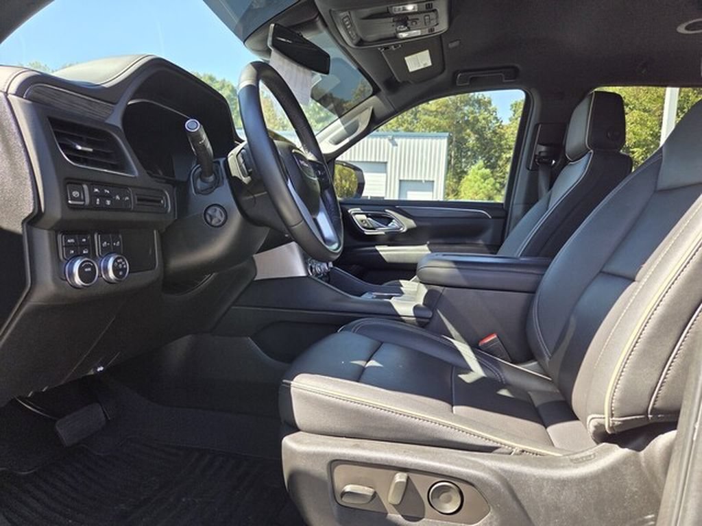 Used 2022 GMC Yukon SLT w/ SLT Luxury Package AWD/4WD image 5
