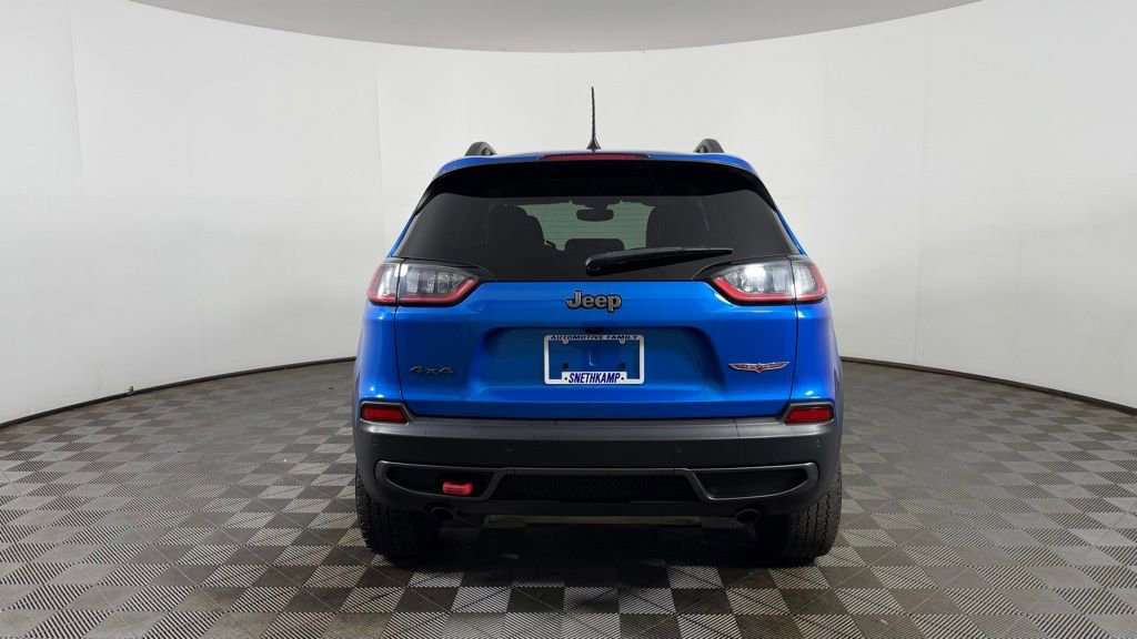 Used 2019 Jeep Cherokee Trailhawk AWD/4WD image 8