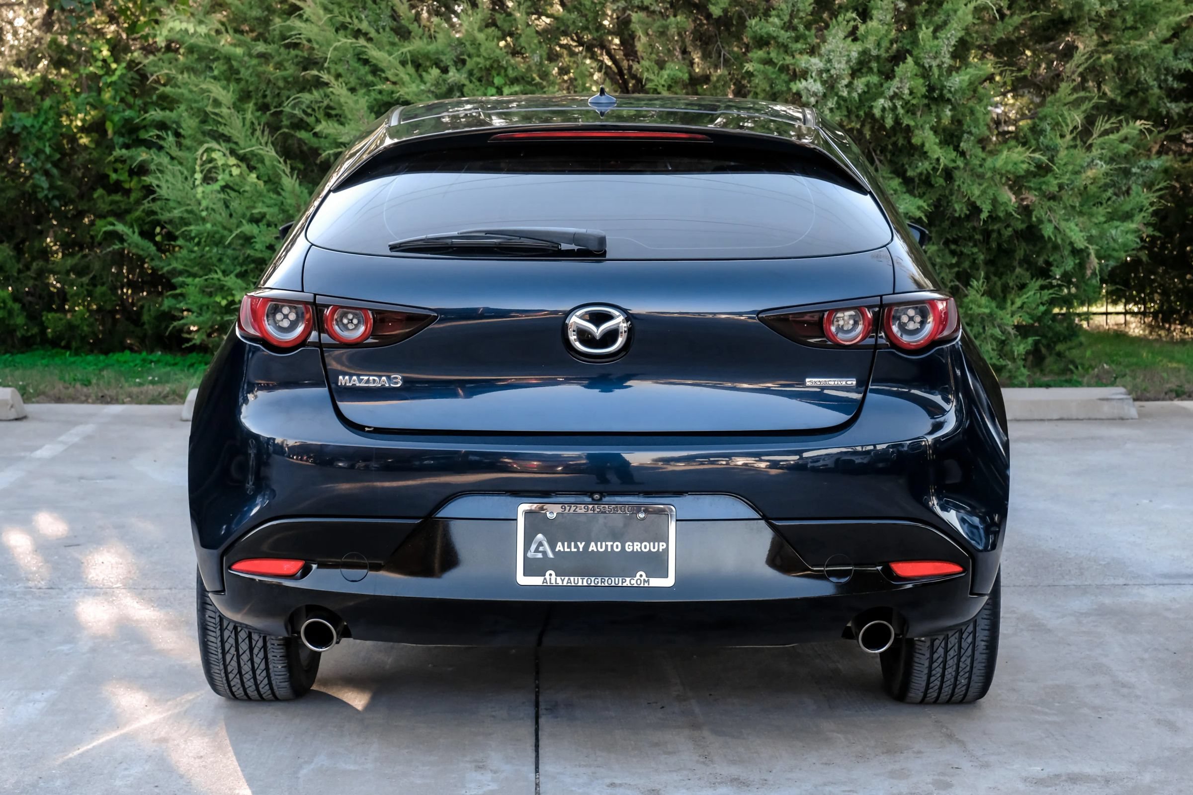 Used 2020 MAZDA MAZDA3 Hatchback w/ Preferred Package FWD image 9