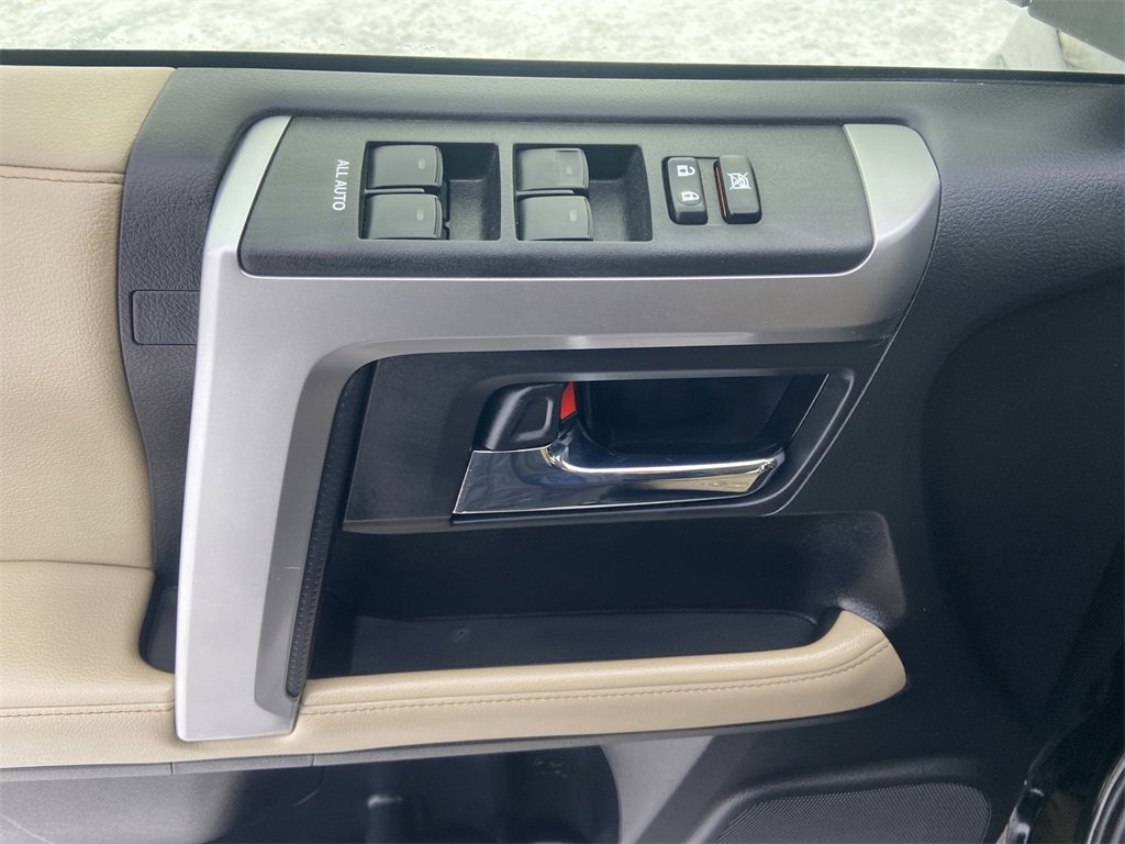 Used 2023 Toyota 4Runner SR5 image 23