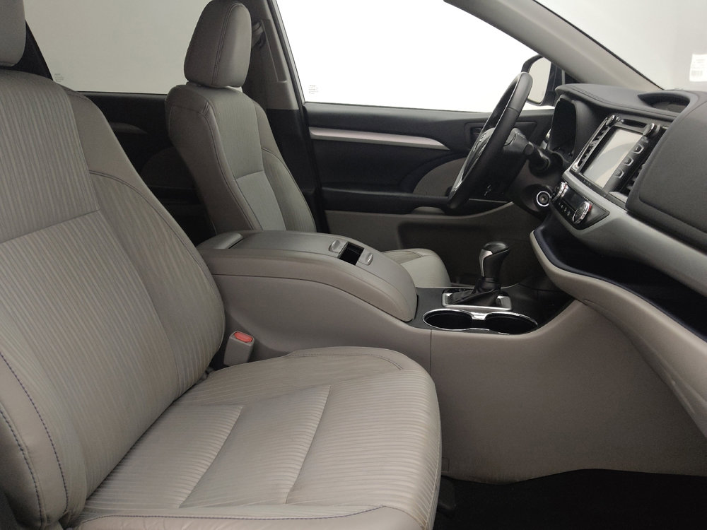 Used 2018 Toyota Highlander Plus image 21