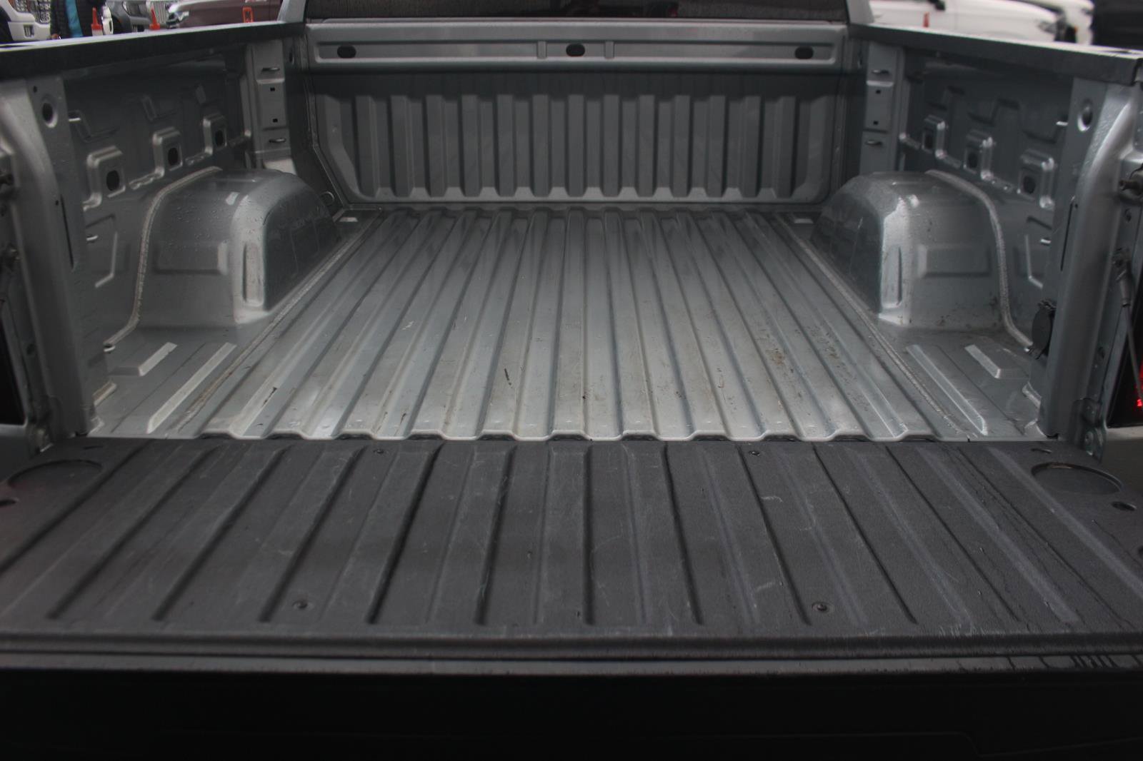 Used 2023 GMC Sierra 1500 SLT image 14