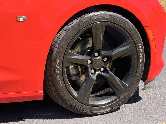 Used 2017 Chevrolet Camaro LT image 9