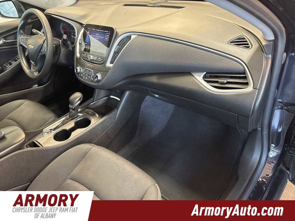 Used 2023 Chevrolet Malibu LT image 35