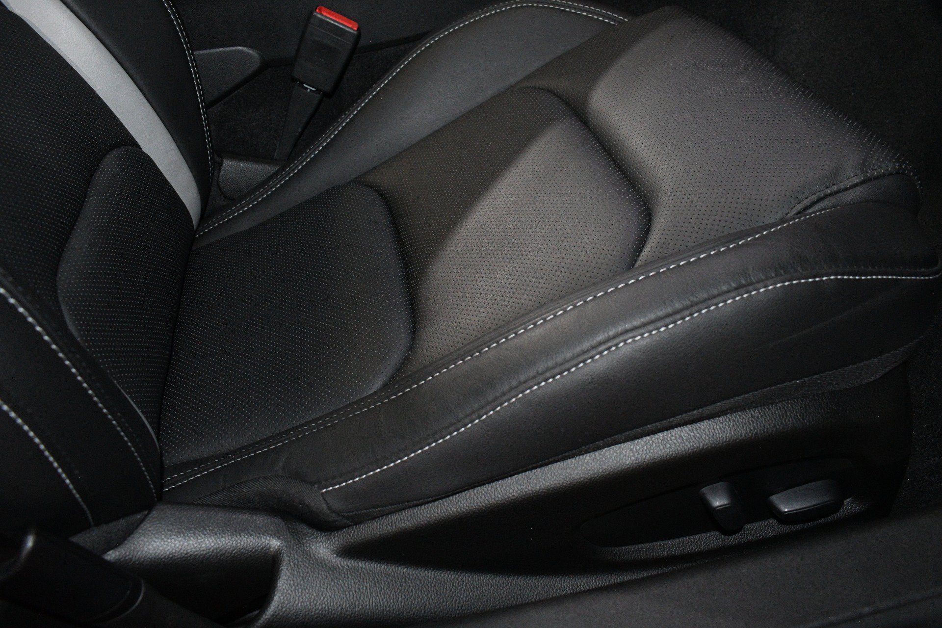 Used 2021 Chevrolet Camaro SS RWD image 14