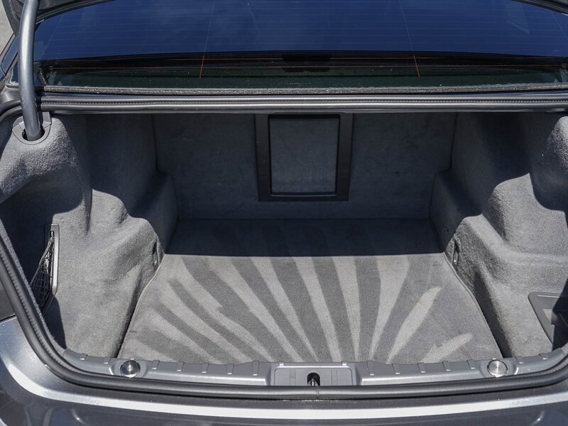 Used 2012 BMW ALPINA B7 image 32