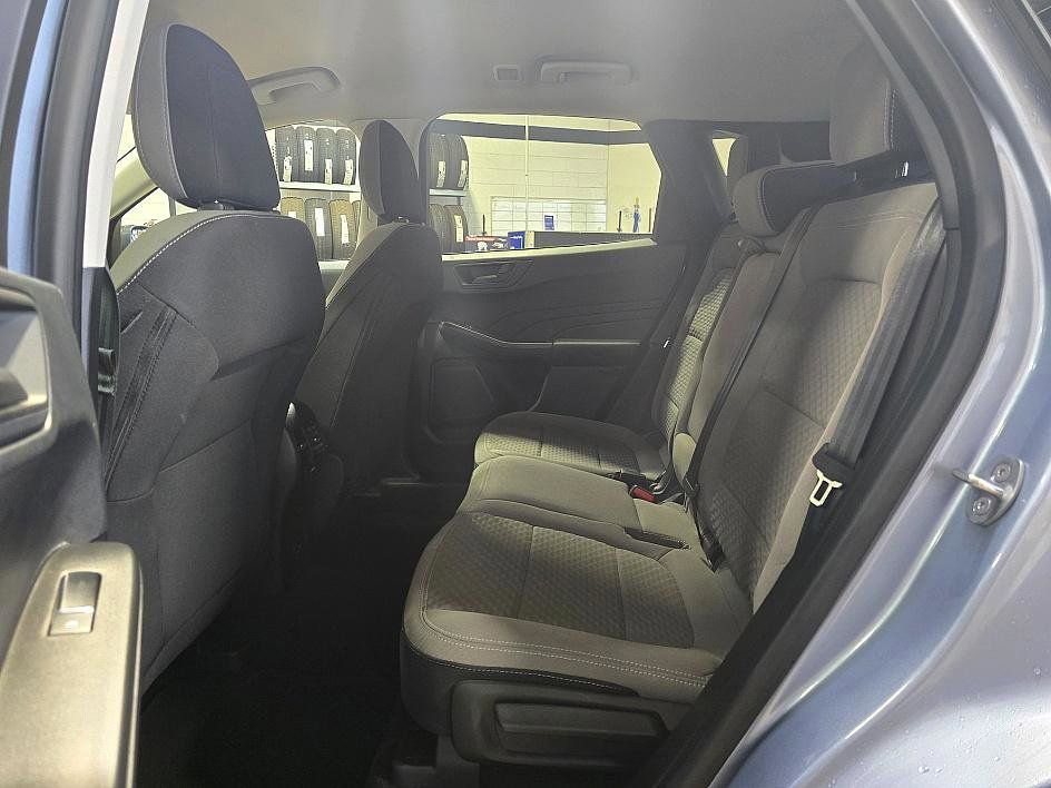 Used 2022 Ford Escape SE w/ Convenience Package image 26