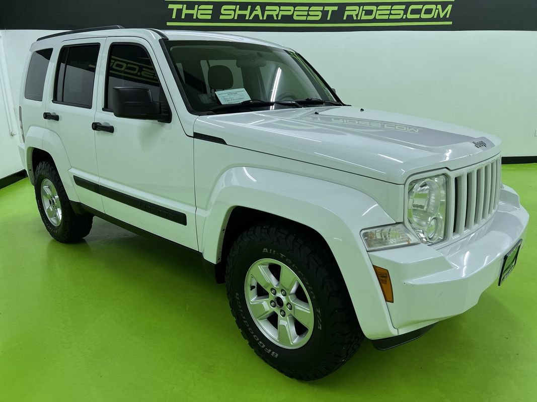 Used 2012 Jeep Liberty Sport AWD/4WD image 2