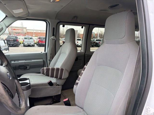 Used 2013 Ford E-350 and Econoline 350 XLT image 26