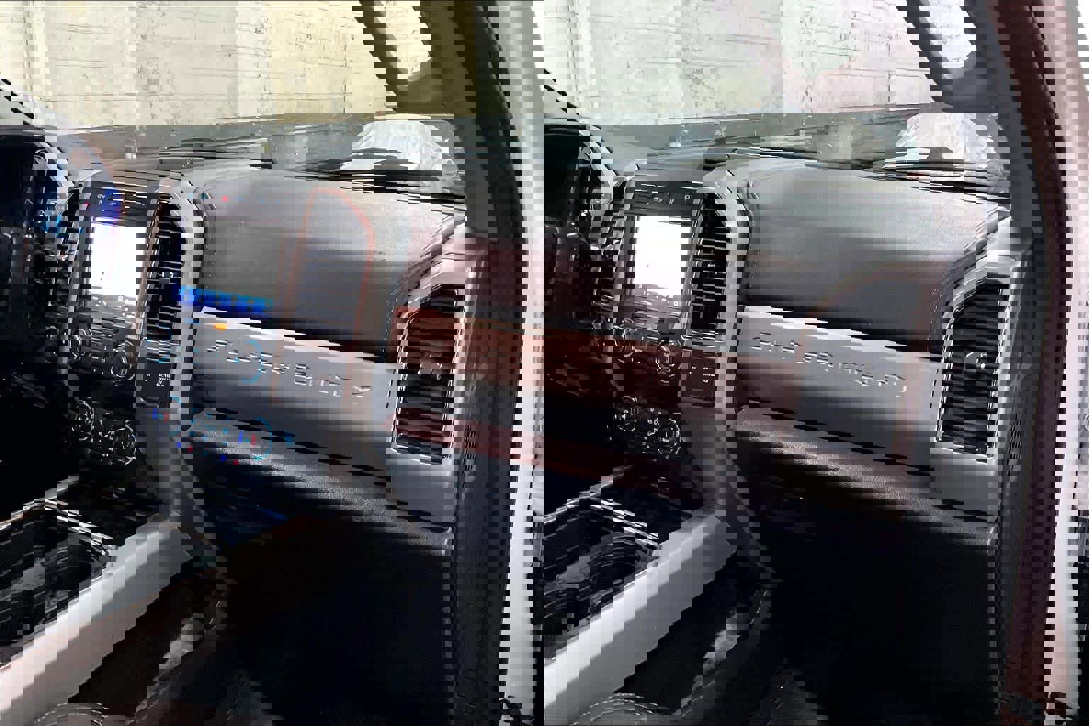 Used 2021 Ford F350 Lariat w/ Lariat Ultimate Package image 18