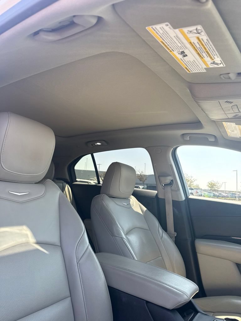 Used 2019 Cadillac XT4 Premium Luxury w/ Enhanced Visibility Package FWD image 9