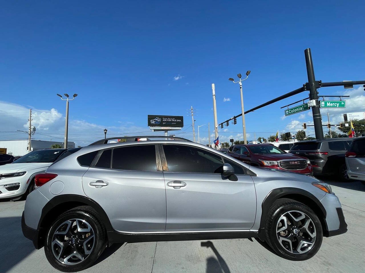 Used 2019 Subaru Crosstrek 2.0i Limited w/ Moonroof Package w/Navigation AWD/4WD image 3