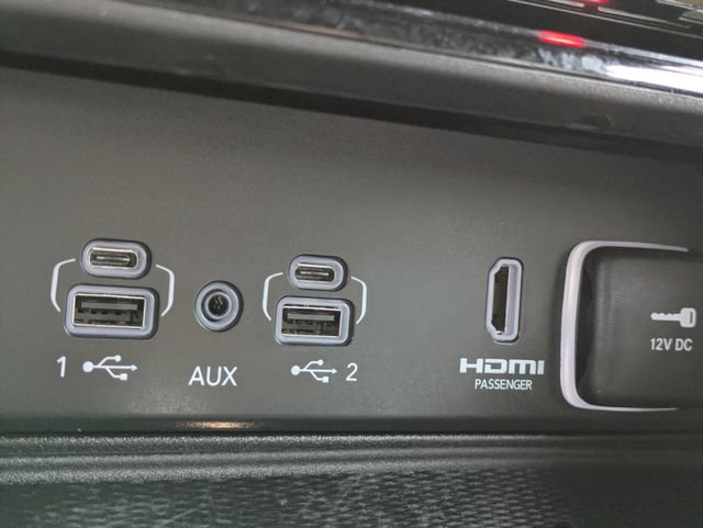 Certified 2023 Jeep Grand Cherokee Summit w/ Luxury Tech Group V AWD/4WD image 29
