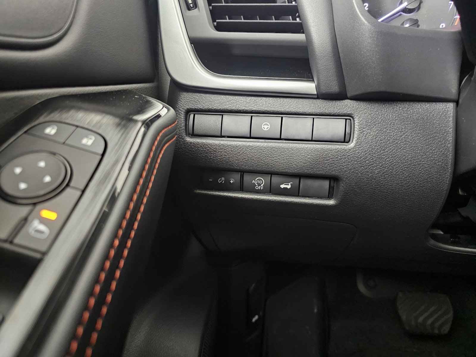 New 2026 Nissan Rogue SV image 38