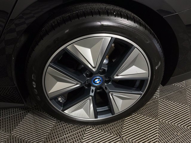 Certified 2024 BMW i4 eDrive35 w/ Premium Package RWD image 42