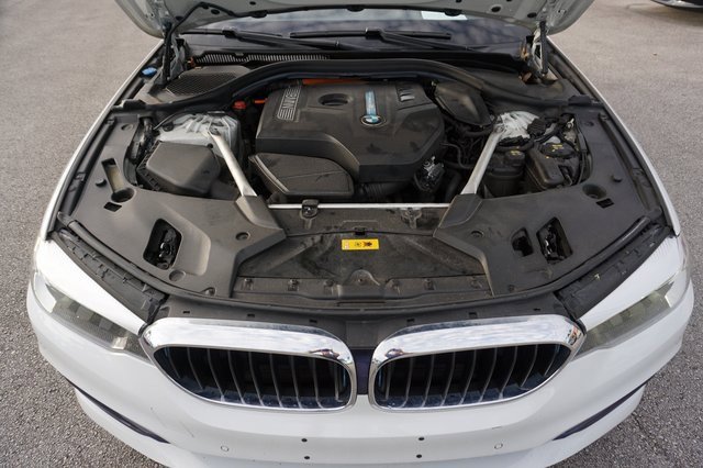 Used 2018 BMW 530e xDrive w/ Premium Package 2 image 15