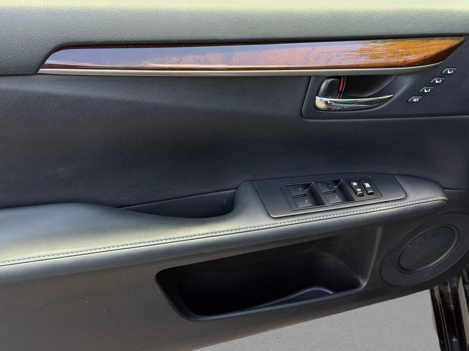 Used 2015 Lexus ES 350 w/ Premium Package FWD image 12