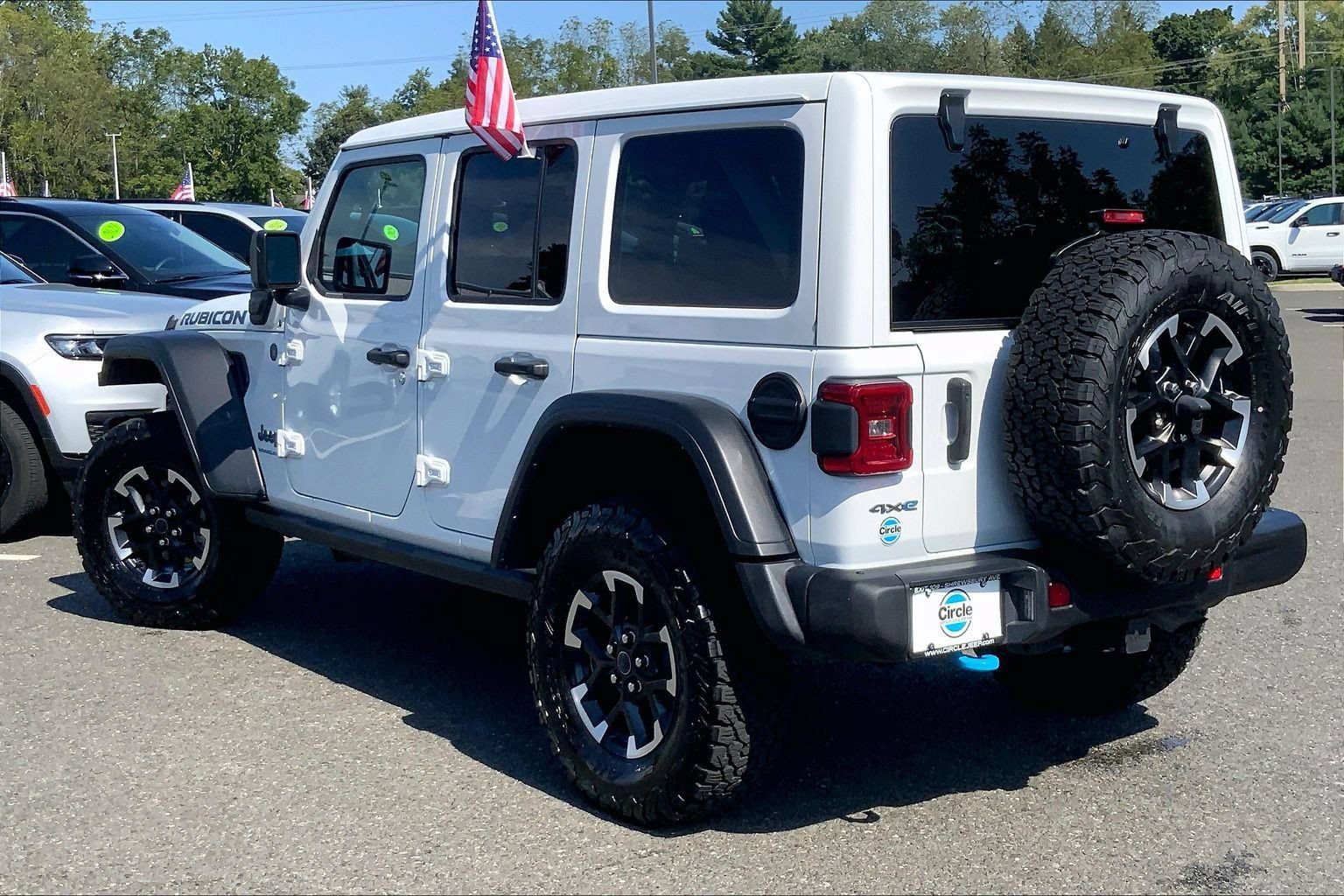 Used 2024 Jeep Wrangler Unlimited Rubicon 4xe w/ Capability Package AWD/4WD image 11