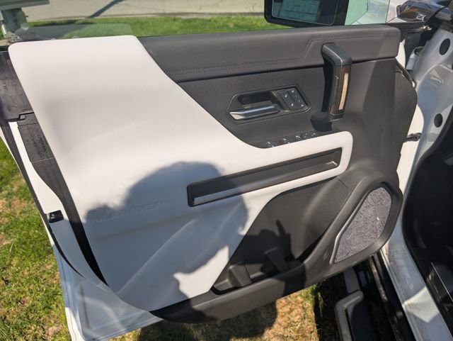 New 2024 GMC Hummer EV 2X w/ Extreme Off-Road Package image 14