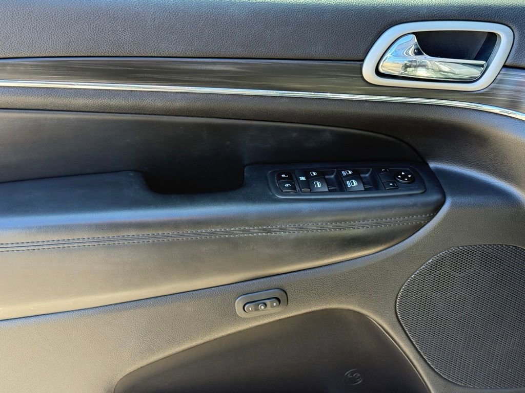 Used 2021 Jeep Grand Cherokee Limited w/ Trailer Tow Group IV image 15