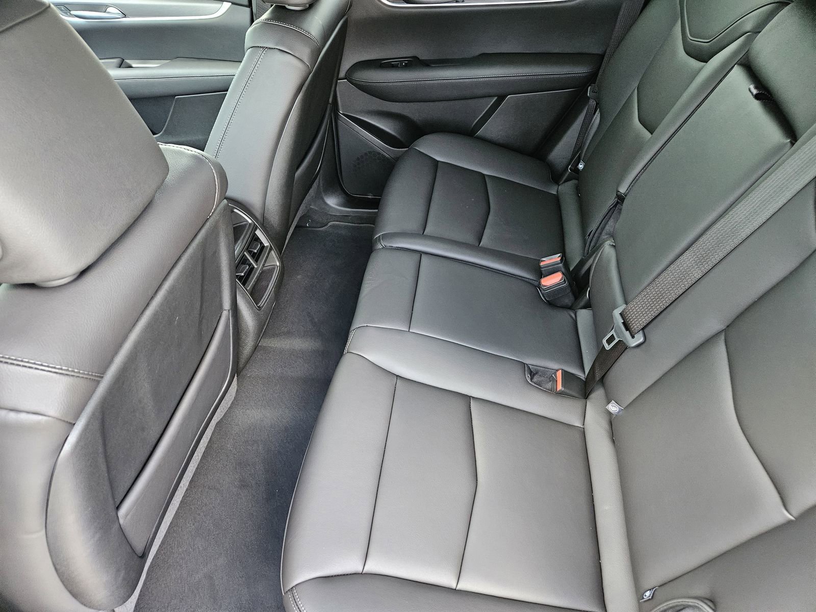 New 2026 Cadillac XT5 Luxury image 28