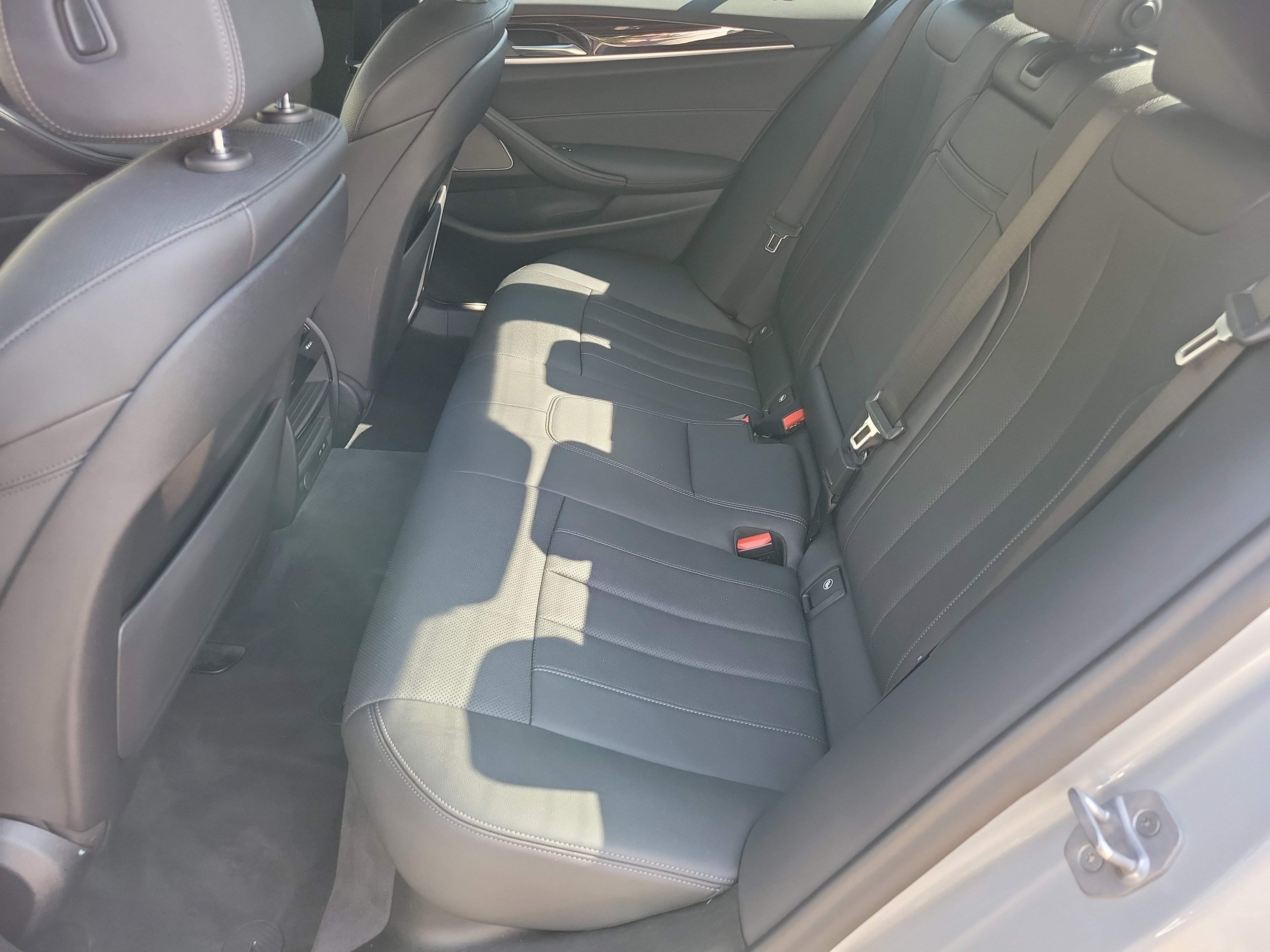 Used 2021 BMW 540i image 8