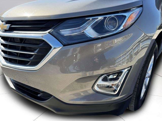 Used 2018 Chevrolet Equinox LT FWD image 12