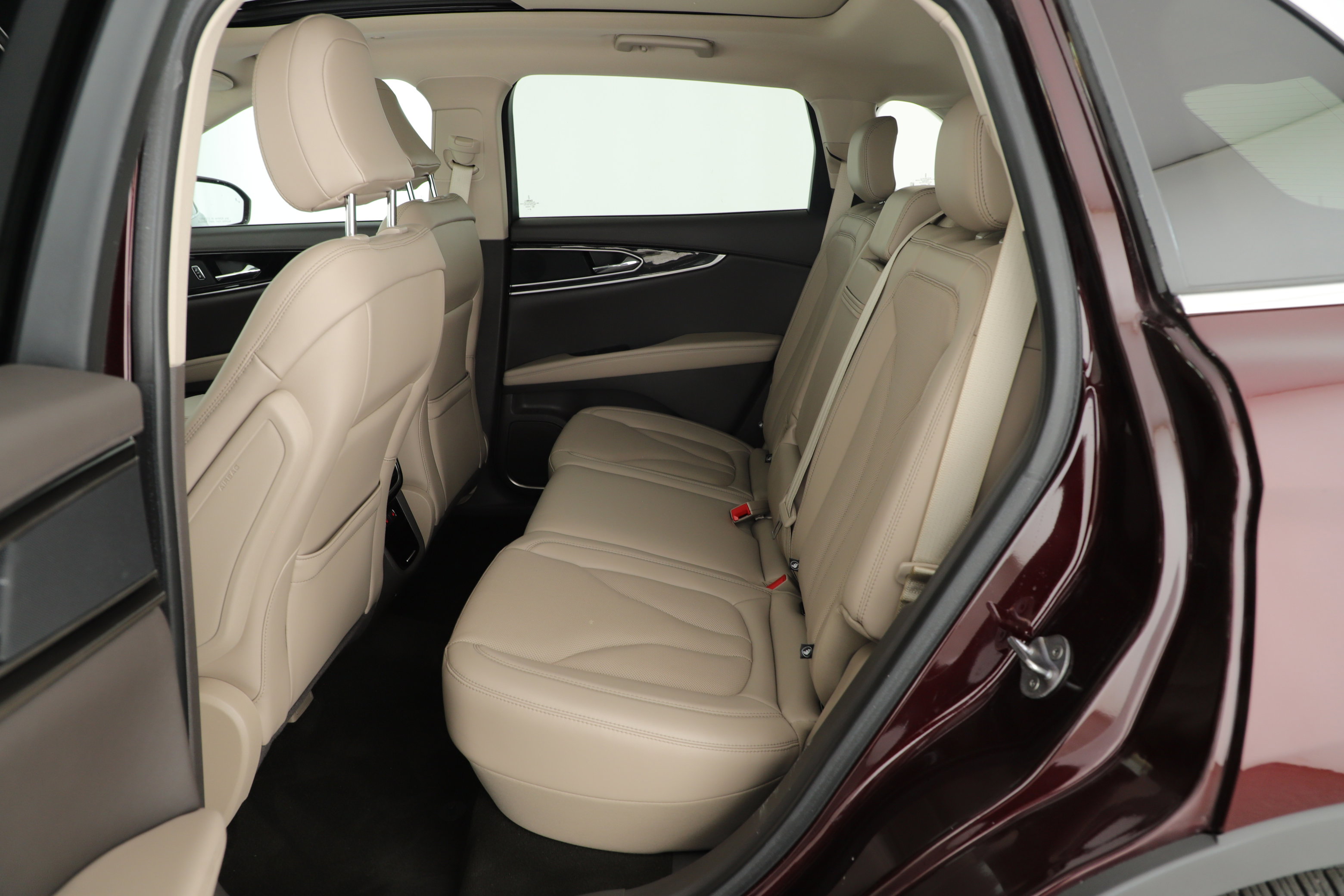 Used 2023 Lincoln Nautilus Reserve AWD/4WD image 19