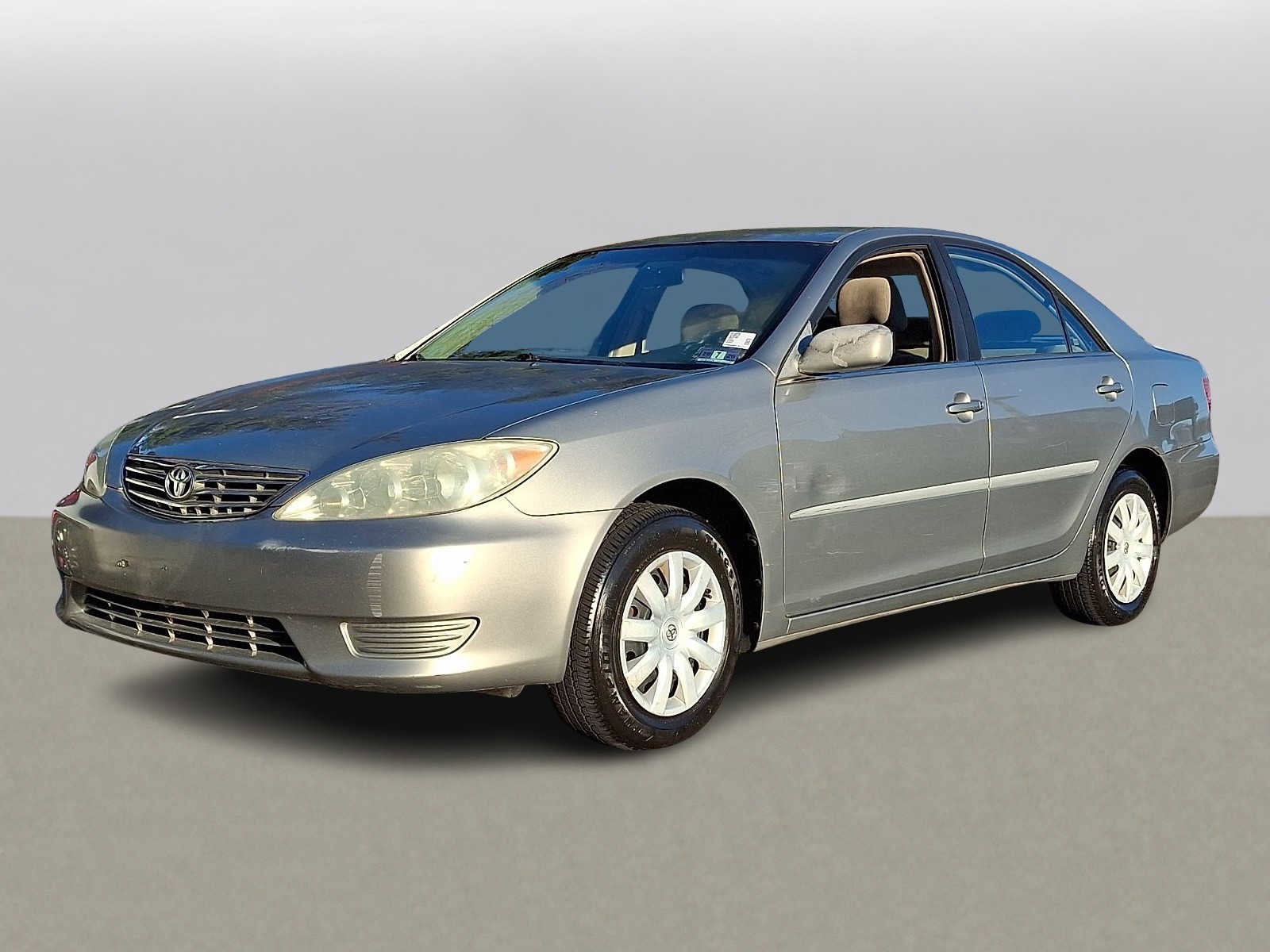 Used 2005 Toyota Camry LE
