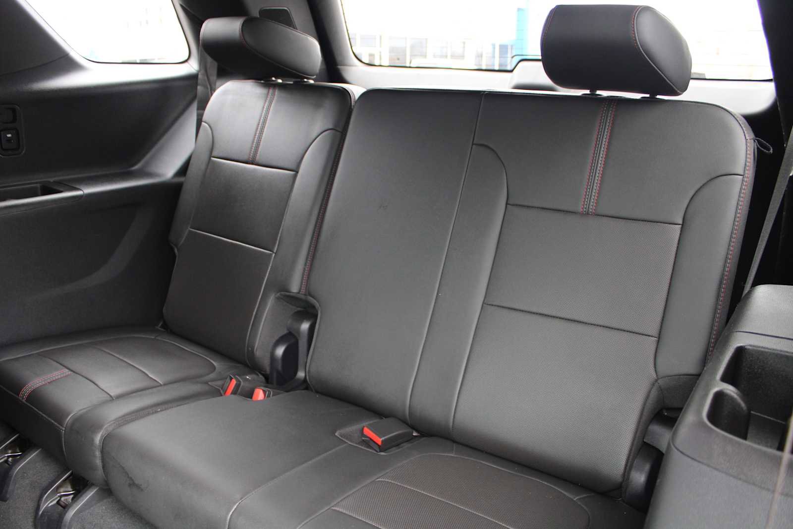 Certified 2023 Chevrolet Traverse RS image 12
