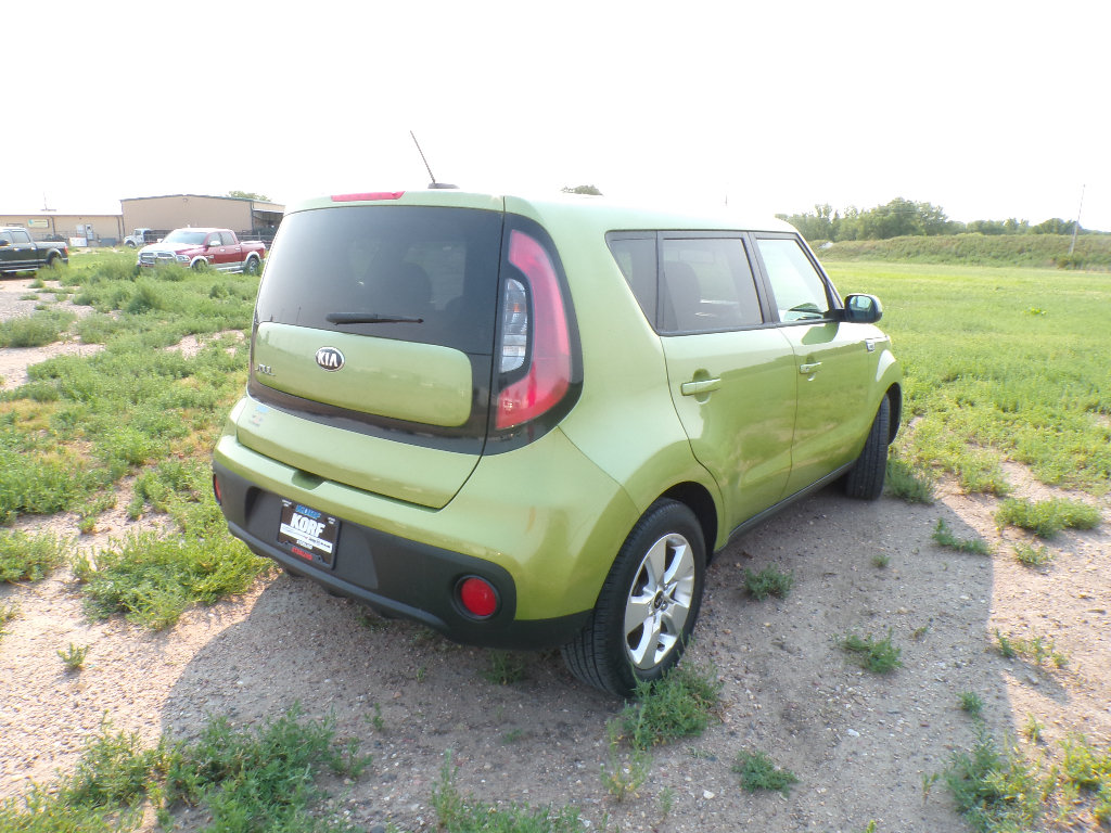 Used 2017 Kia Soul FWD image 5
