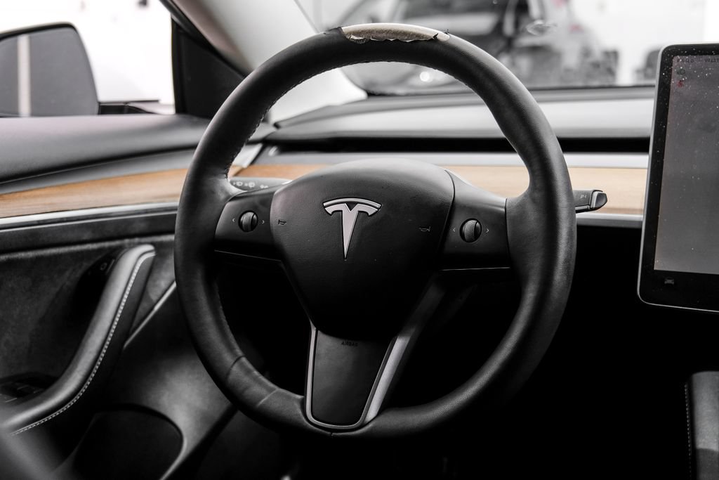 Used 2022 Tesla Model 3 Long Range AWD/4WD image 18
