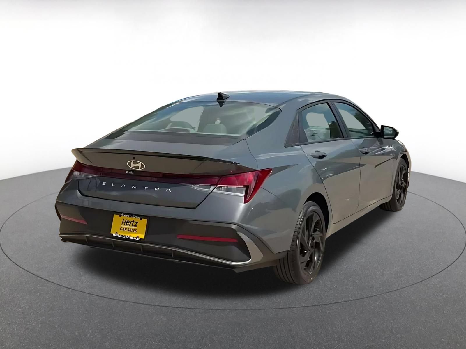 Used 2026 Hyundai Elantra Sport FWD image 13