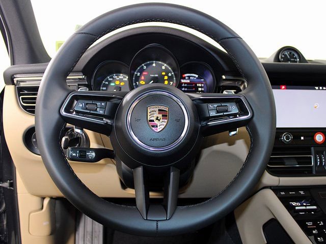New 2026 Porsche Macan image 15