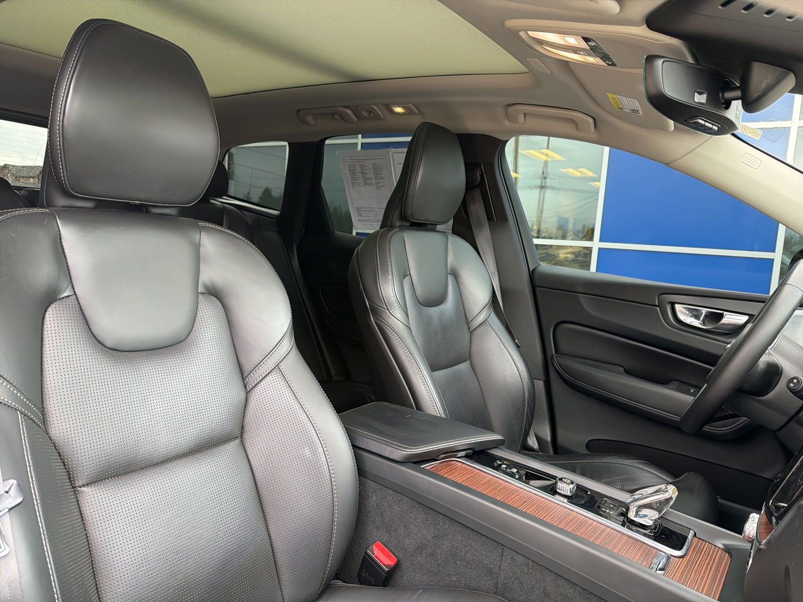 Used 2023 Volvo XC60 B5 Ultimate image 14